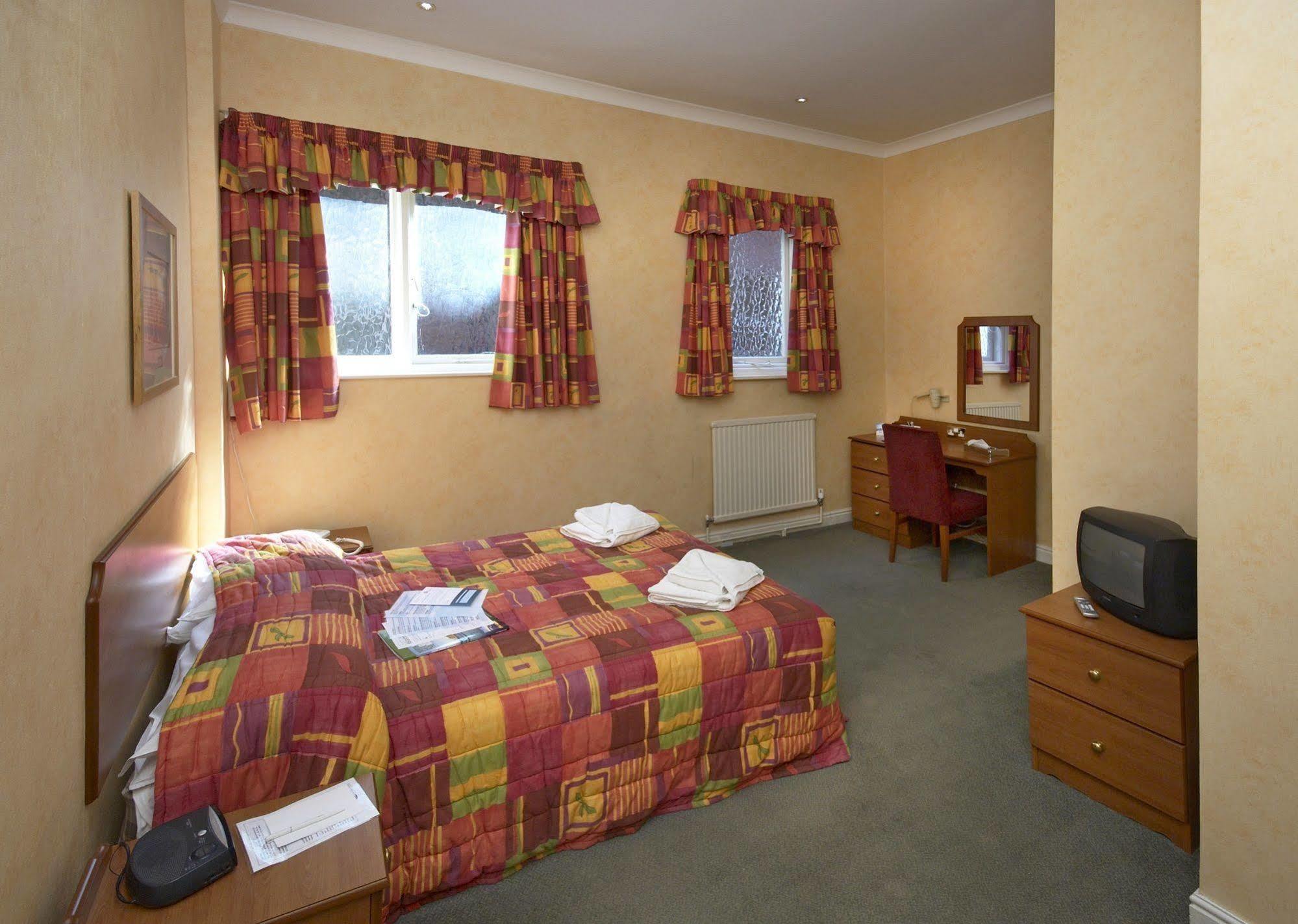 The Caledonian New Southlands Hotel スカーバラ エクステリア 写真